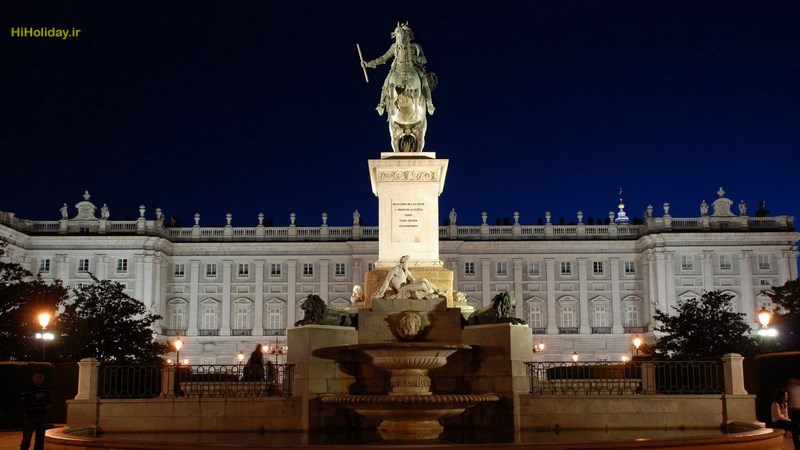 [عکس: Saintpetersburg11.jpg]