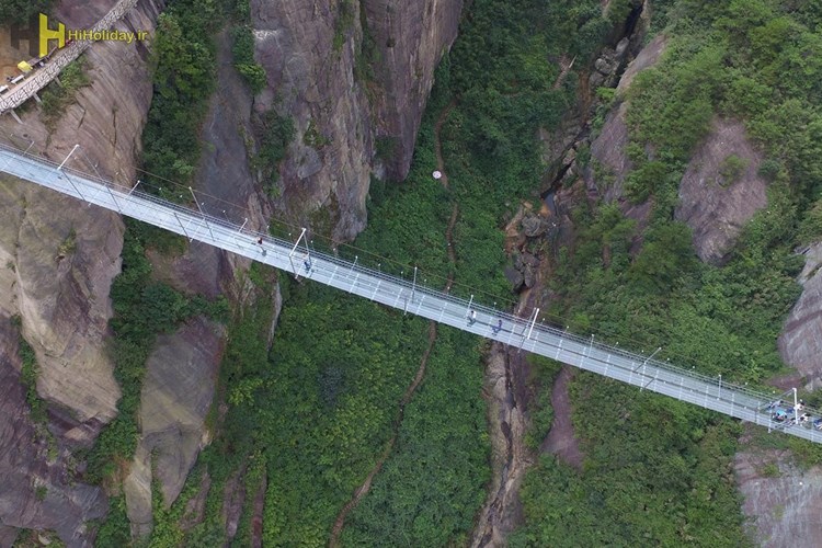 مرتفع ترین پل شیشه ای در چین ساخته می شود