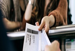 خرید بلیط هواپیما کیش