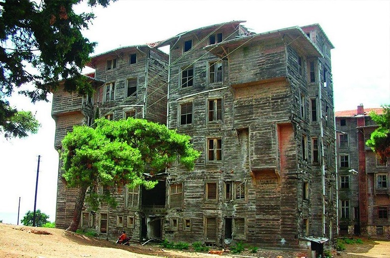 تفریحات بیوک آدا