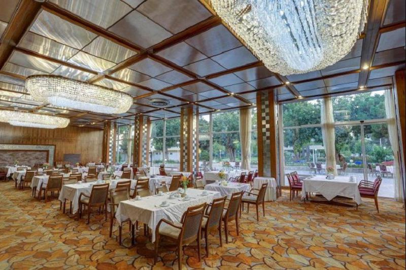 کافی شاپ و رستورانهای هتل هما 1 مشهد