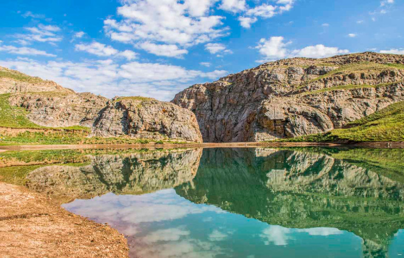 دریاچه لزور