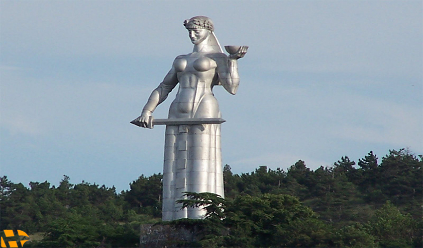 مجسمه مادر گرجستان
